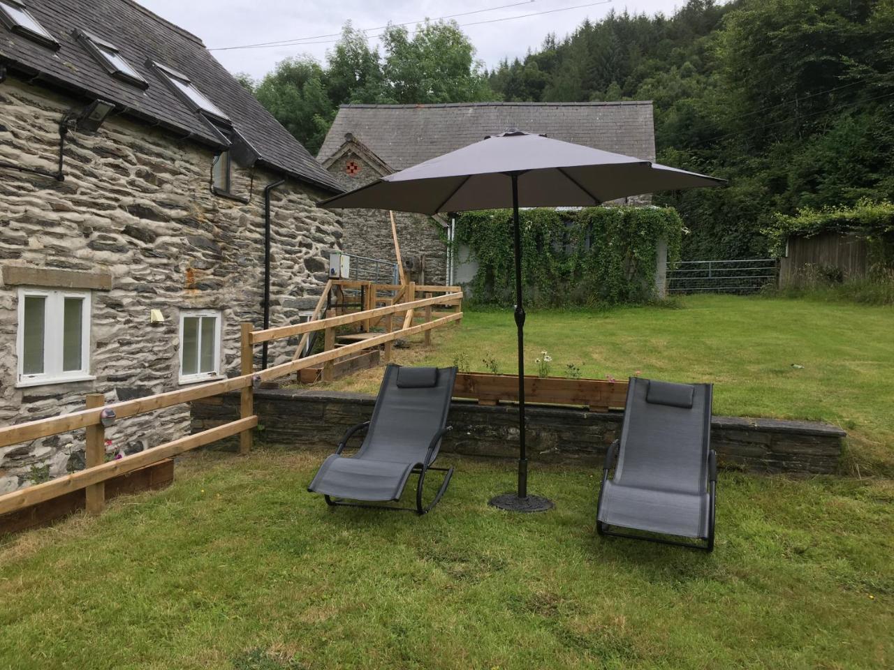 Bryn Melyn Farm Cottages Bala Exterior foto